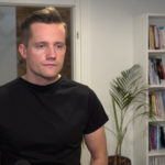 Na wejście do branży IT decyduje się coraz więcej młodych. Większość programistów to samoucy, a co trzeci zaczynał od studiów kierunkowych