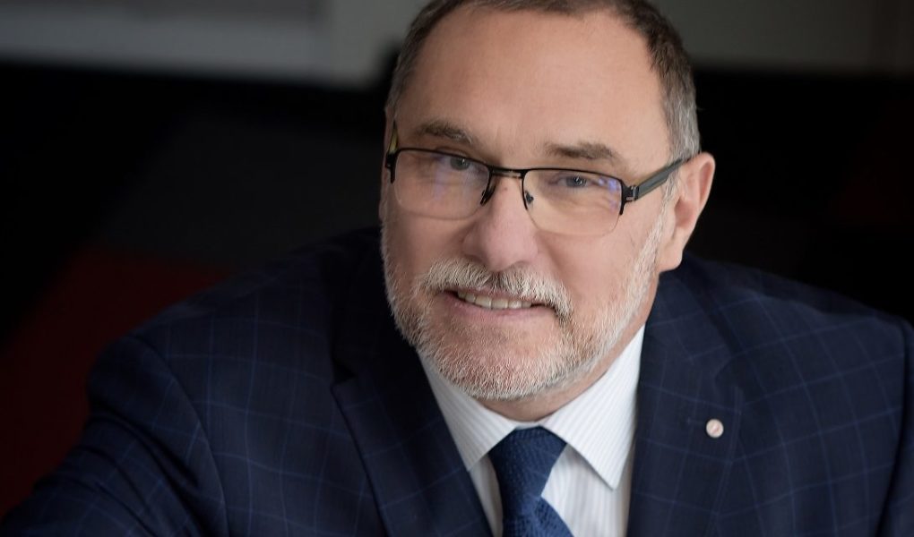 Konto dla seniorów – Seniorzy coraz bardziej ubankowieni – według danych ZUS 75% pobiera emeryturę na rachunek bankowy