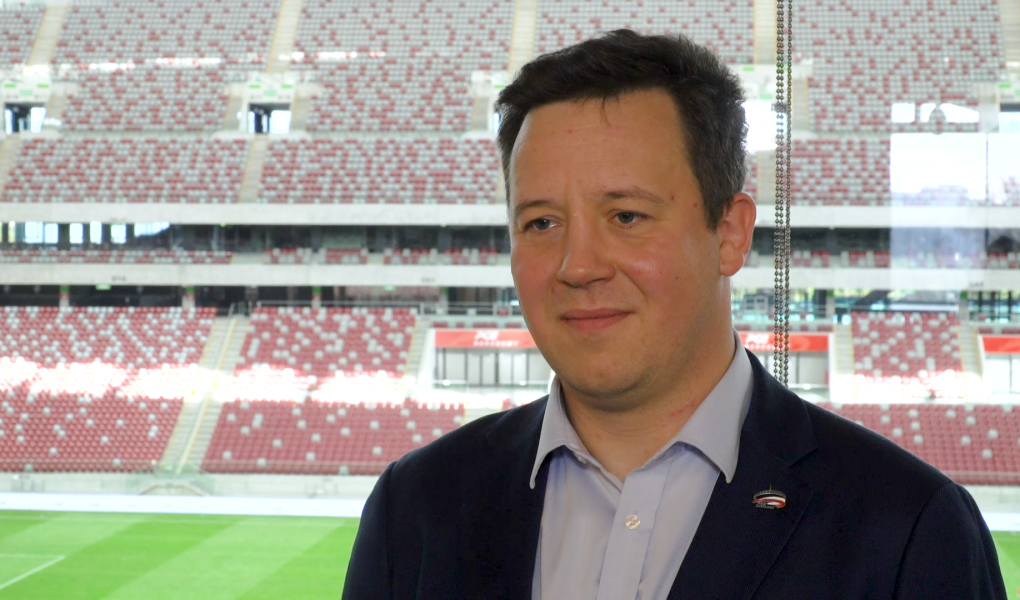 PGE Polska Grupa Energetyczna przez kolejne pięć lat będzie sponsorem tytularnym PGE Narodowego. Stadion zyskał także oficjalnego patrona