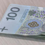 W tym roku ponownie wzrosły limity wpłat na IKE i IKZE. To oznacza wyższe ulgi w rocznym rozliczeniu podatkowym [DEPESZA]