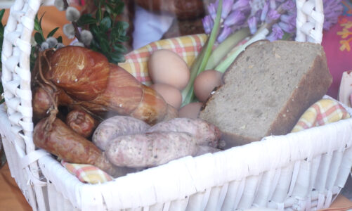 Ponad połowa Polaków spodziewa się droższej Wielkanocy niż rok temu. Deklarowane wydatki są ok. 10 proc. wyższe [DEPESZA]