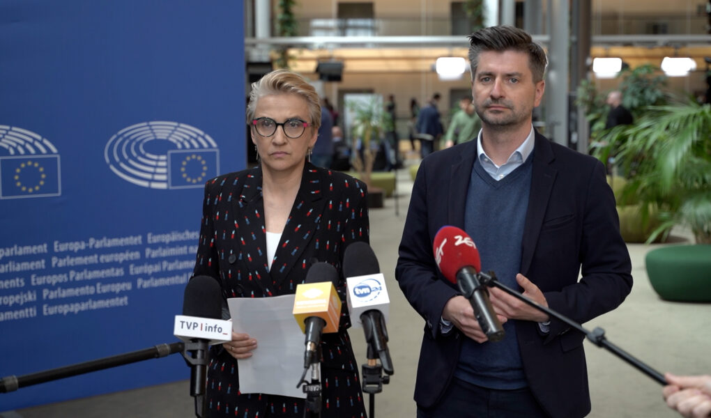 Konferencja europosłów Lewicy ws. uchylenia immunitetu Grzegorza Brauna – 6 maja 2025 r. [surówka]