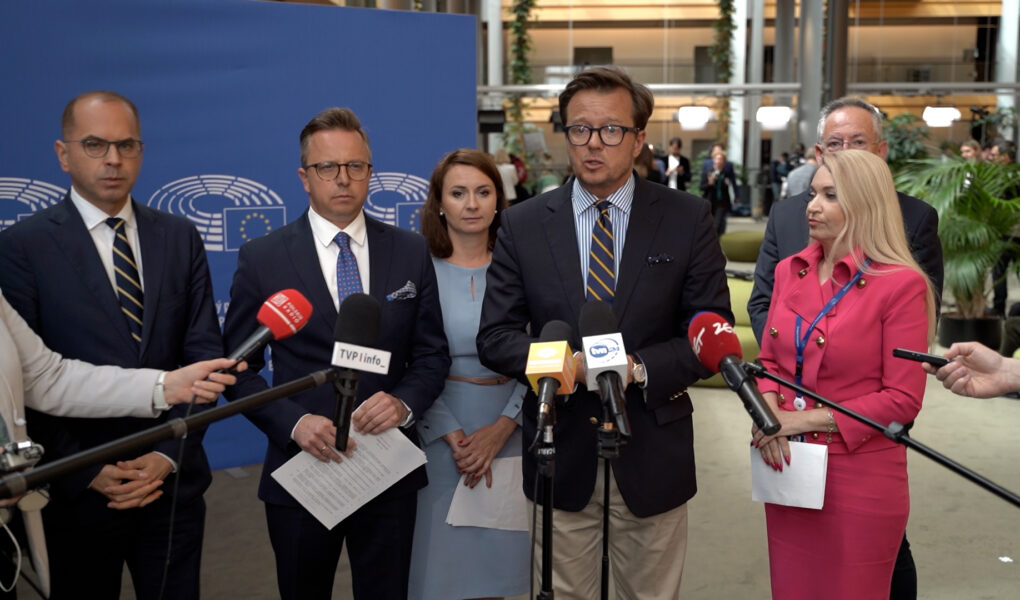 Konferencja europosłów PO, m.in. ws. uchylenia immunitetu Grzegorza Brauna – 6 maja 2025 r. [surówka]