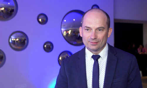 Stabilność zatrudnienia jedną z najważniejszych kwestii dla pokolenia Z. Nie chodzi jednak o wieloletnią pracę na etacie