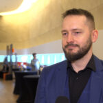 Czterech na 10 Polaków miało do czynienia z deepfake’ami. Cyberprzęstępcy coraz skuteczniej wykorzystują manipulowane treści