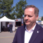 Polacy z niejednoznacznymi opiniami na temat autonomicznych pojazdów. Wiedzą o korzyściach, ale zgłaszają też obawy