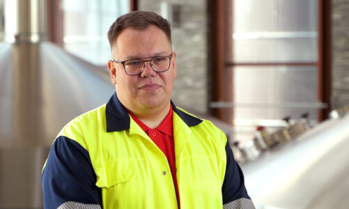 Browar w Warce stawia na innowacyjną transformację. Już 150 mln zł trafiło na automatyzację i zeroemisyjność