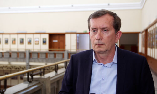 Osobiste konta inwestycyjne mają skłonić Polaków do przeniesienia środków z depozytów bieżących. Jest tam zgromadzonych 985 mld zł