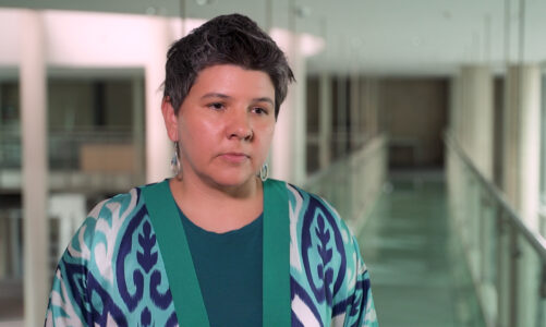 W polskich szkołach uczy się coraz więcej dzieci-cudzoziemców. Spora część starszych uczniów nie kontynuuje edukacji