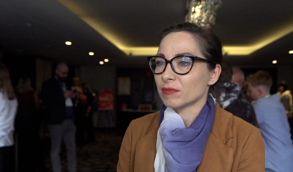 Dostęp do szkodliwych treści w internecie jest dla dzieci zbyt prosty. Trwają prace nad jego ograniczeniem