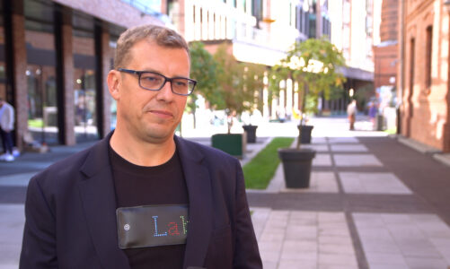 Ekrany w sklepach zmieniają rynek marketingu. Sieci handlowe konkurują z tradycyjnymi mediami