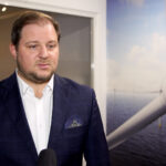 Tempo przechodzenia na OZE w Polsce wciąż pozostawia wiele do życzenia. Zaangażowanie dużego biznesu może je przyspieszyć