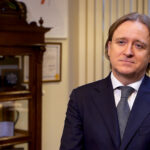 Ponad 100 szpitali w Polsce przeprowadza już zabiegi z wykorzystaniem robotów. Dołączają kolejne specjalizacje