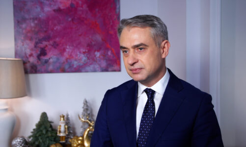 UE przyspiesza rozwój sztucznej inteligencji i infrastruktury cyfrowej. Na terenie Unii powstanie 19 fabryk AI, w tym dwie w Polsce