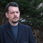 Napięcia geopolityczne podbijają emocje na rynku ropy, ale nie zakłócają dostaw. Przewidywana w 2026 r. nadpodaż ma utrzymywać niskie notowania