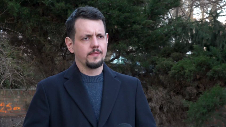 Napięcia geopolityczne podbijają emocje na rynku ropy, ale nie zakłócają dostaw. Przewidywana w 2026 r. nadpodaż ma utrzymywać niskie notowania